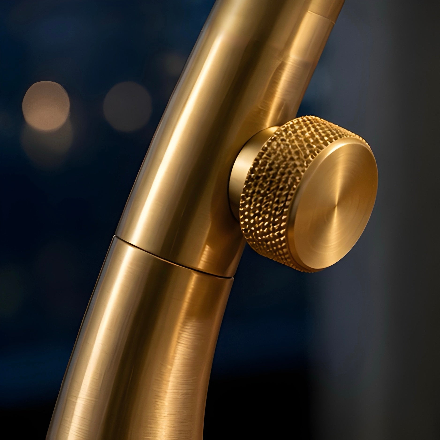 AURELIS TABLE LAMP