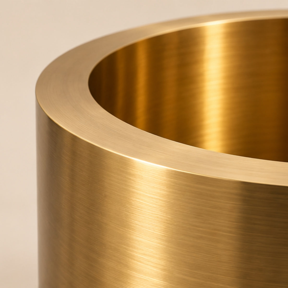 BRUSHED GOLD CYLINDRICAL PLANTER SET