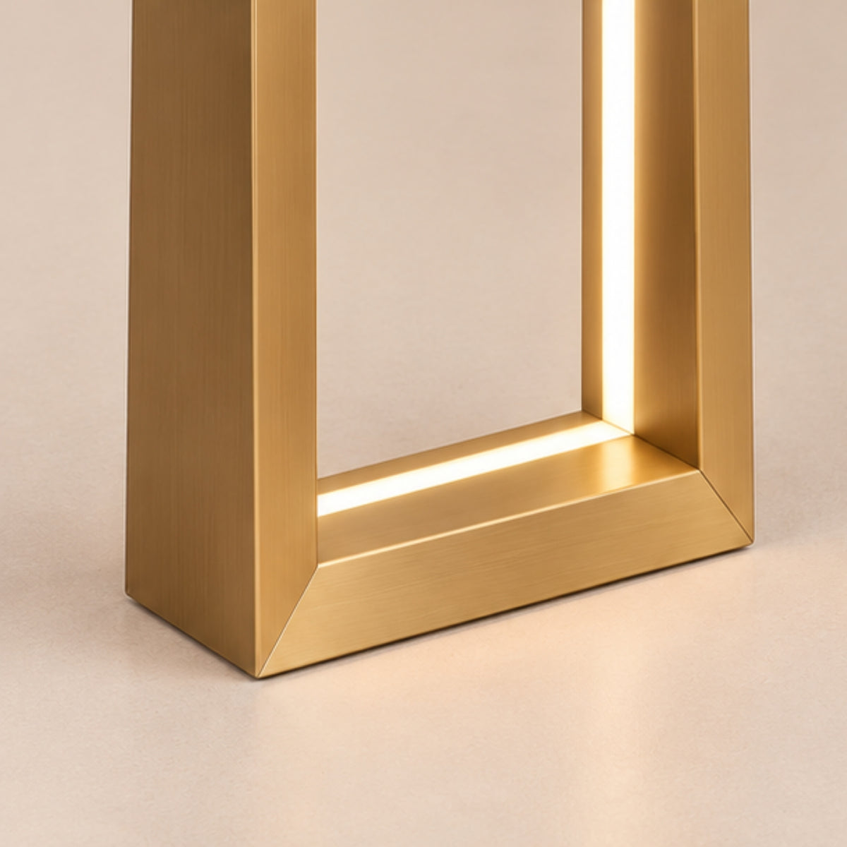 MODERN GOLD FRAME LINEAR LED FLOOR LAMP