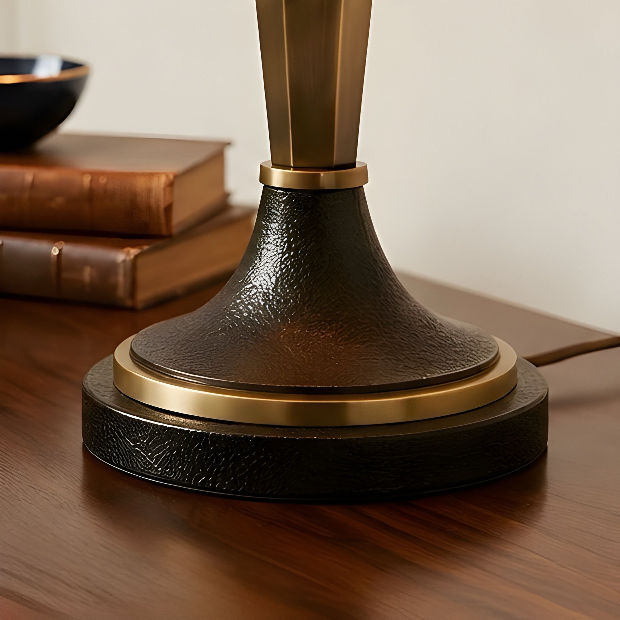 Solenne Table Lamp