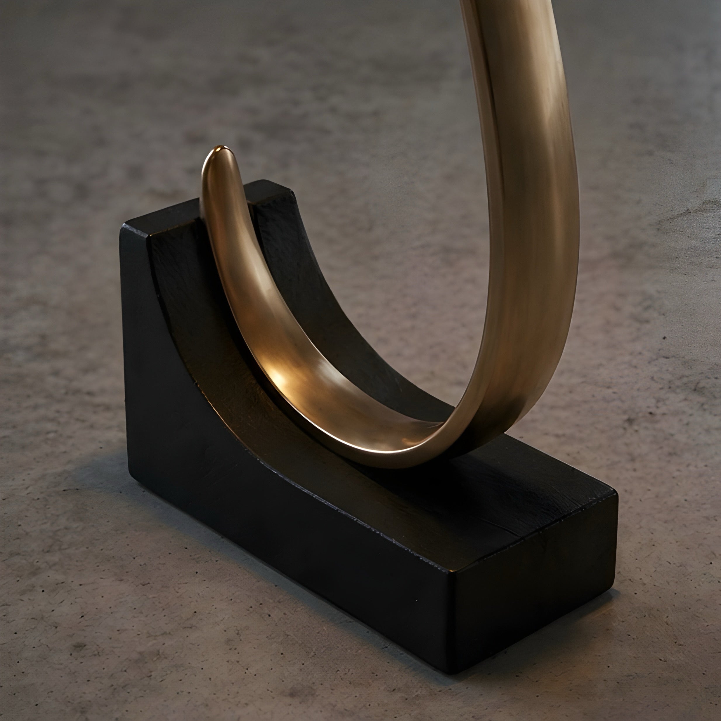 Curve Floor Lamp