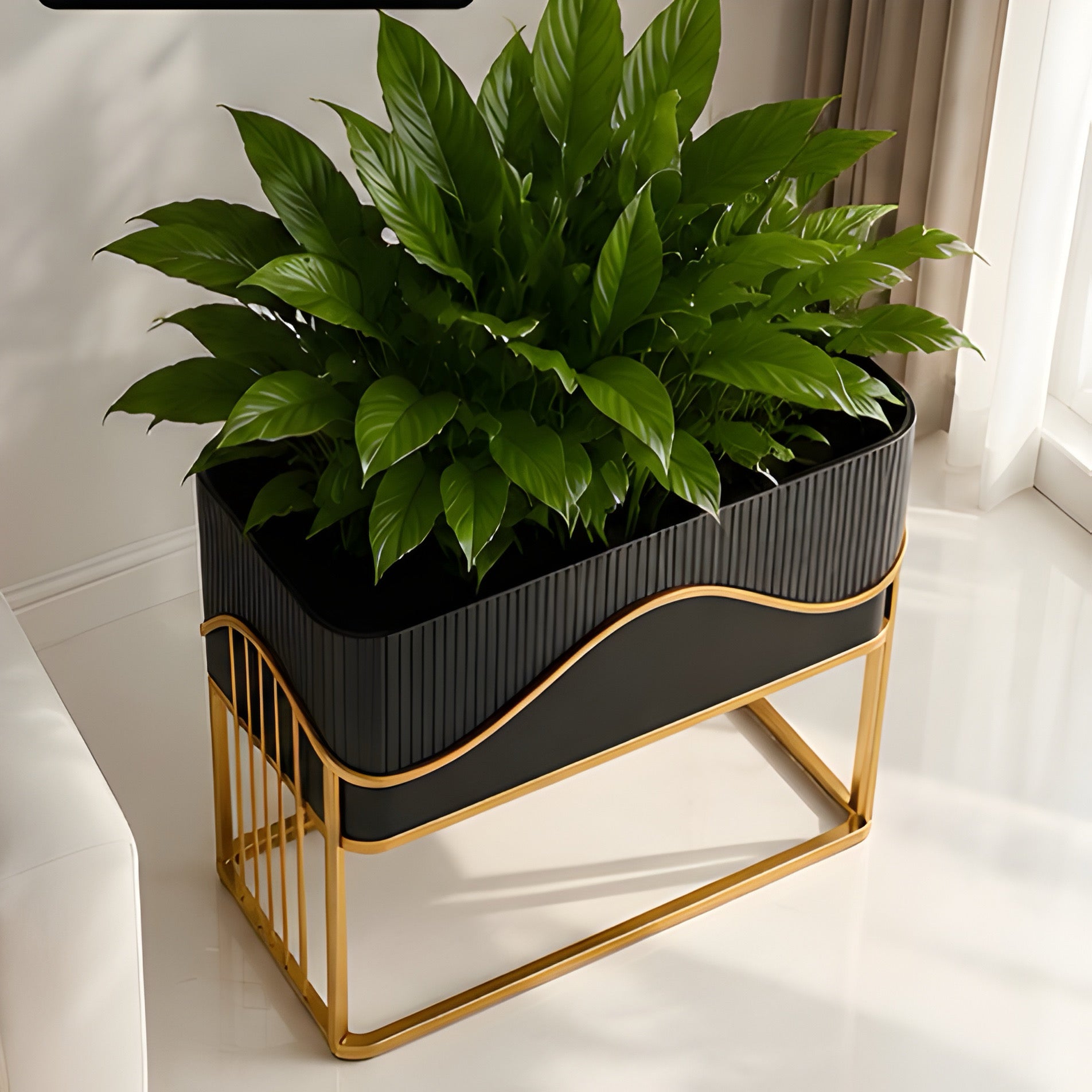 Linea Wave Planter