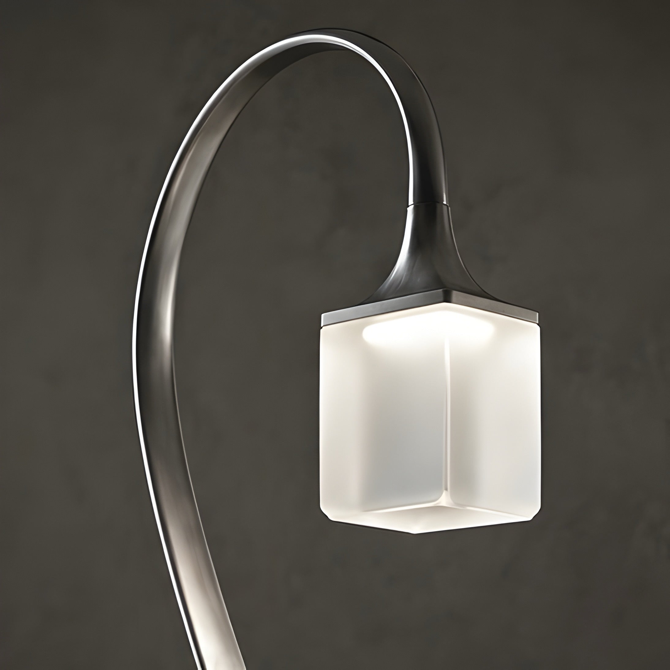 Curve Floor Lamp