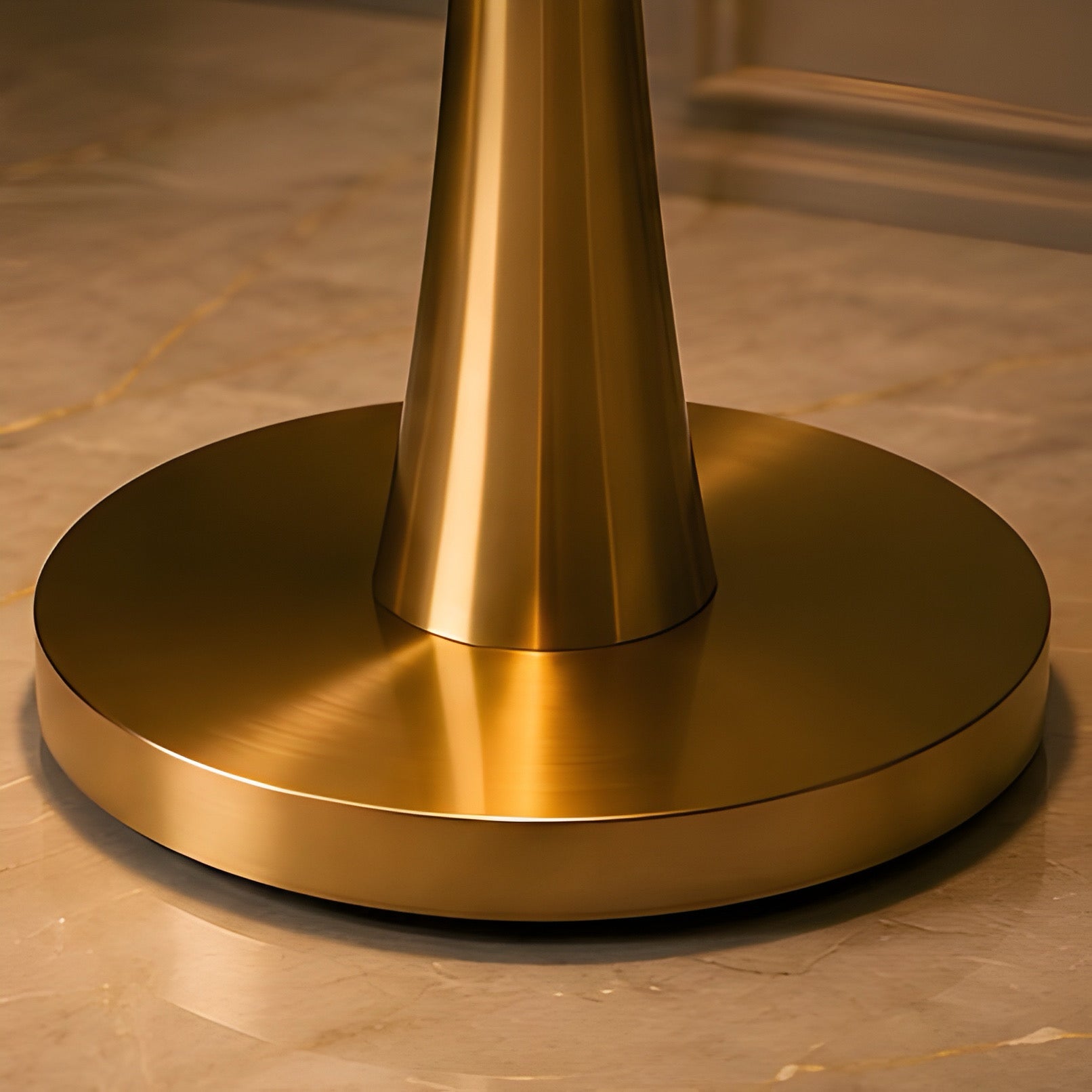 Halo Twist Lamp