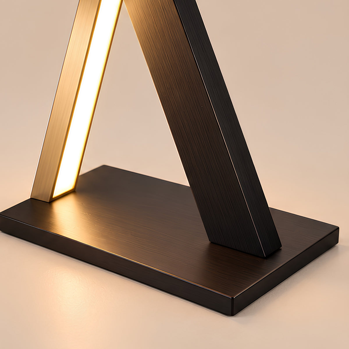 X-SHAPED LINEAR LED FLOOR LAMP
