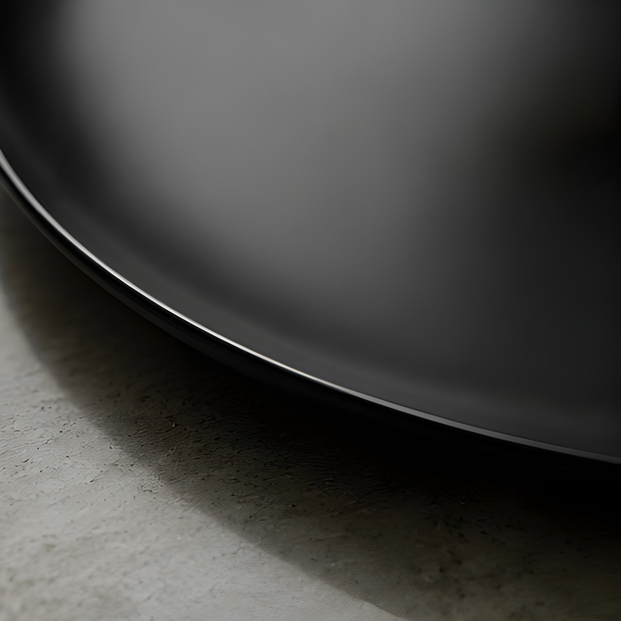 Shadowline Dining Set
