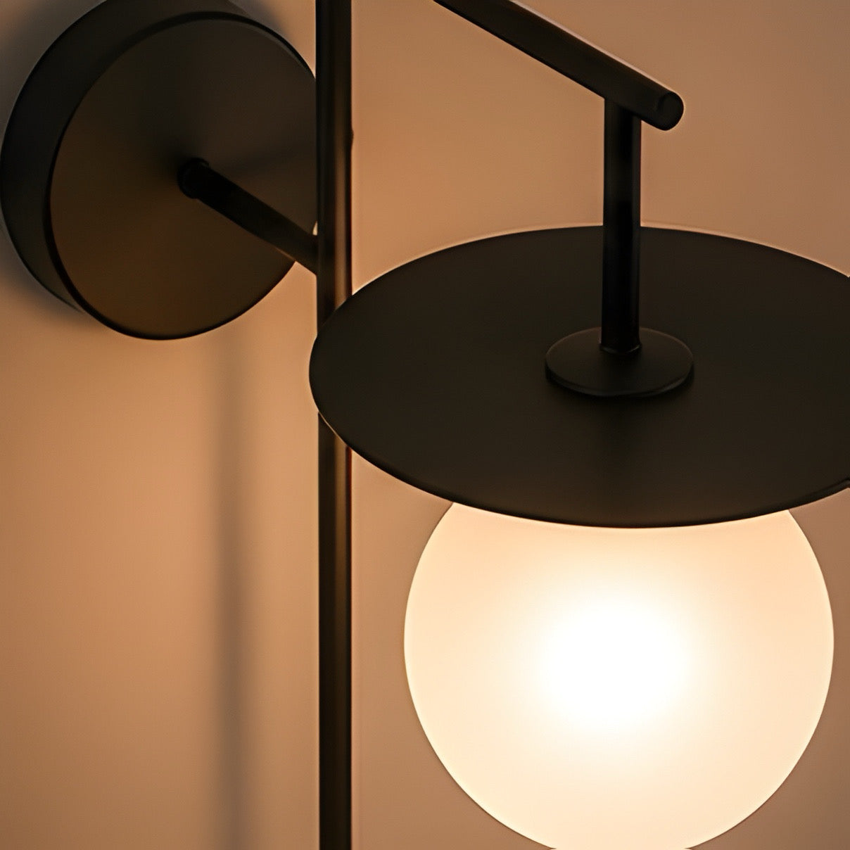 Lunor Wall Lamp