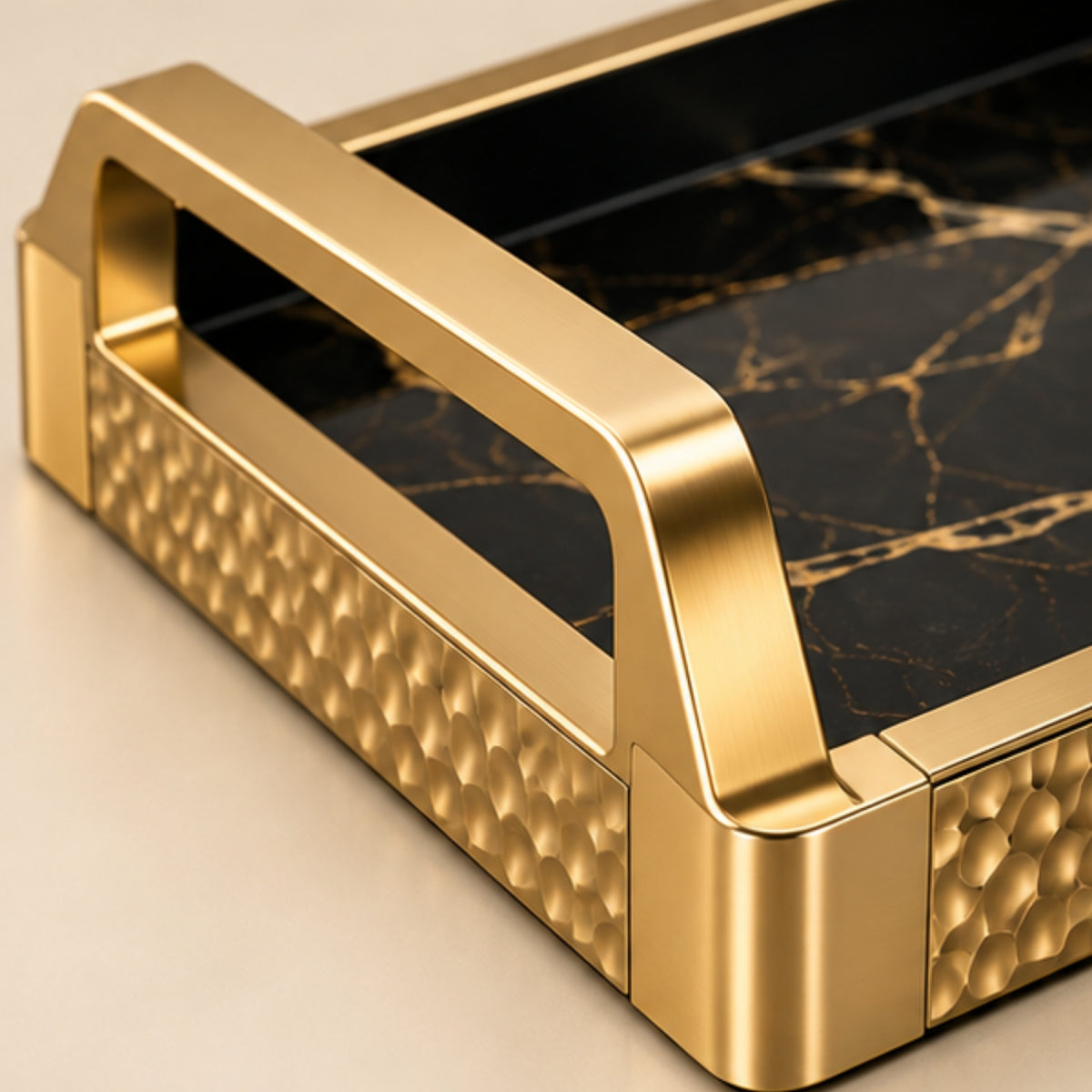 HAMMERED GOLD & BLACK MARBLE SERVING TRAY
