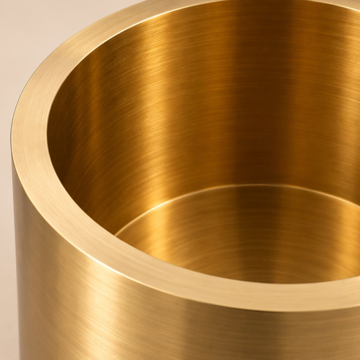 BRUSHED GOLD CYLINDRICAL PLANTER SET