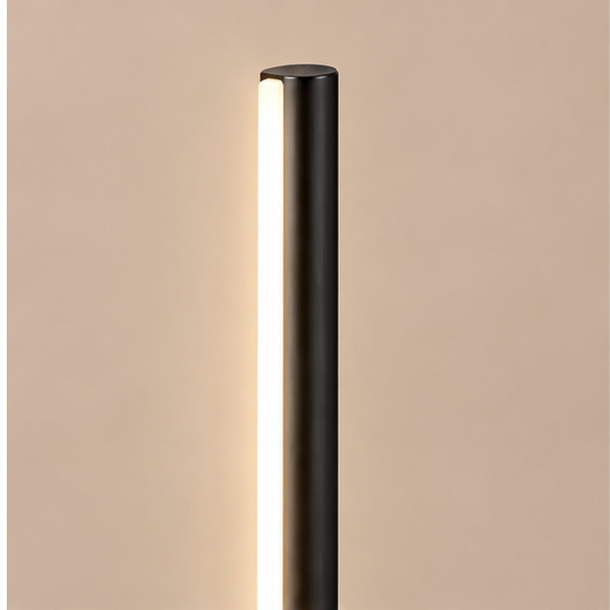 LINEAR LED FLOOR LAMP