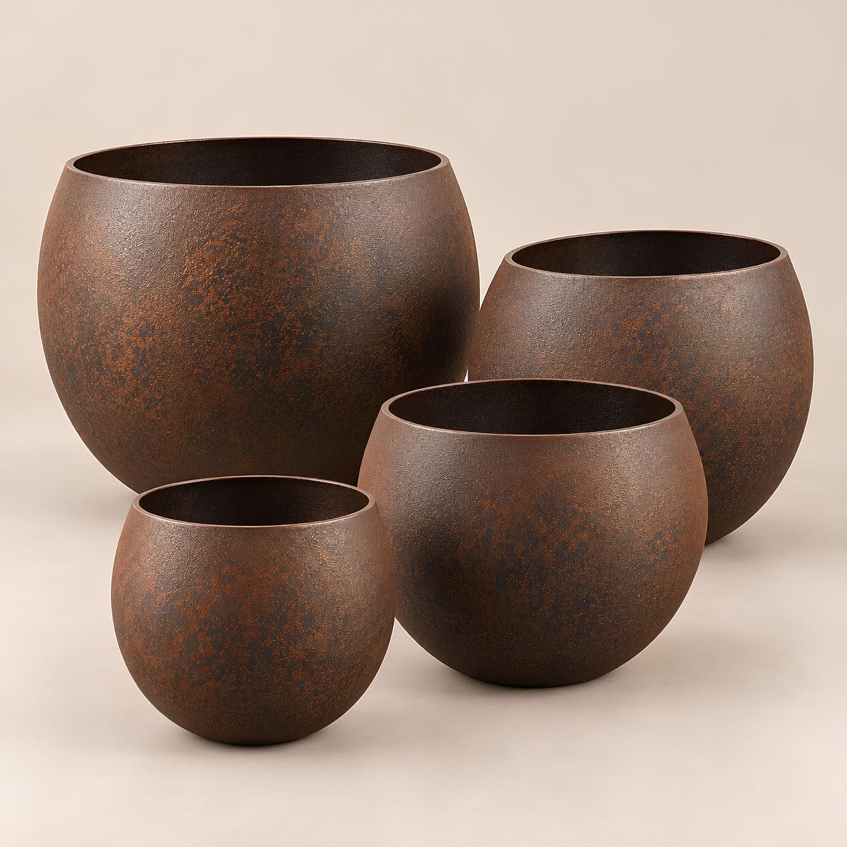 ANTIQUE RUSTIC ROUND OUTDOOR PLANTER SET
