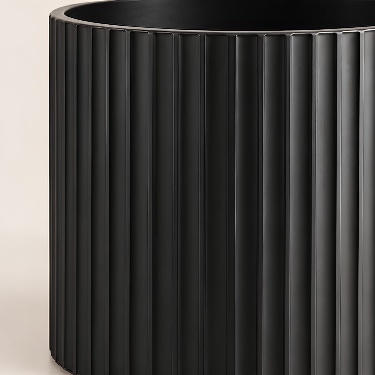 RIBBED CYLINDRICAL OUTDOOR PLANTER SET