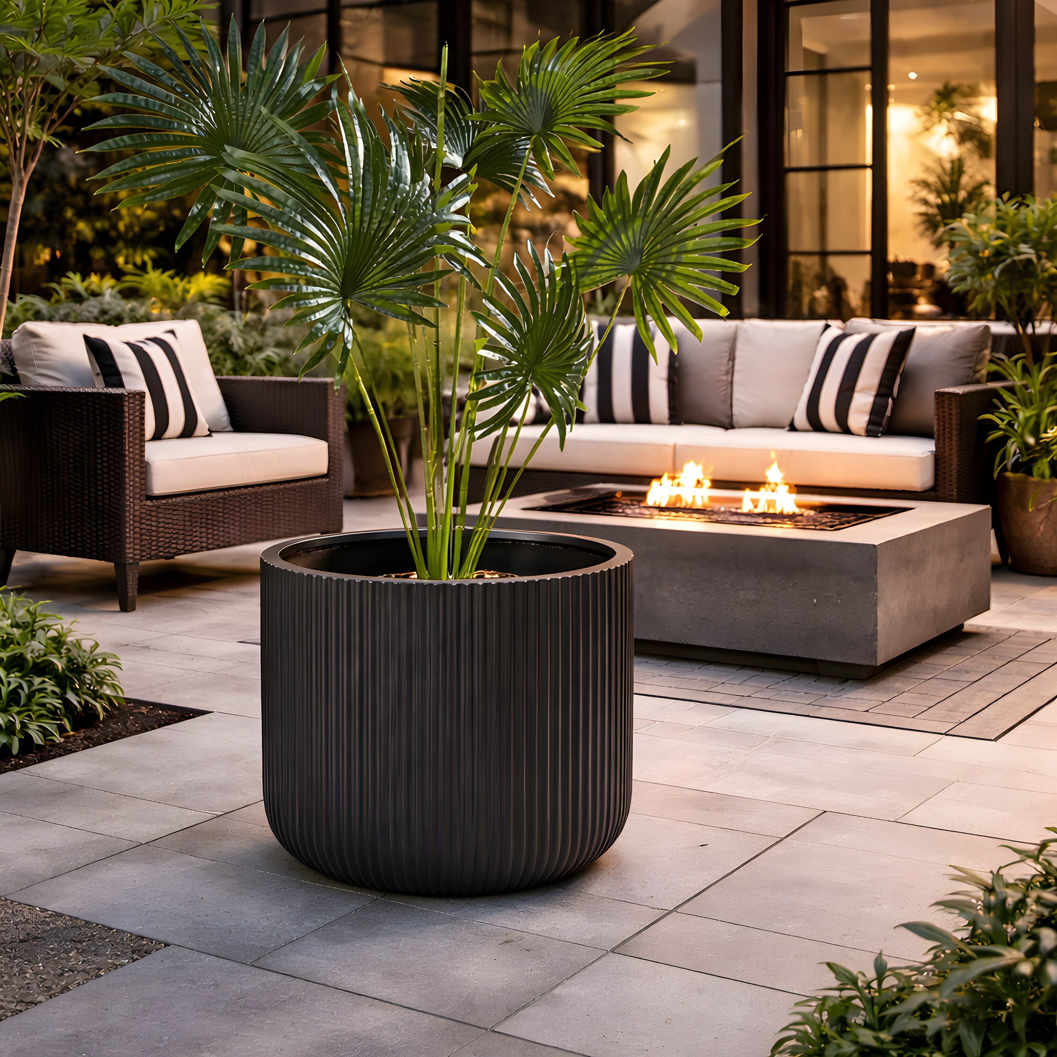 Noir Ribbed Garden Planter