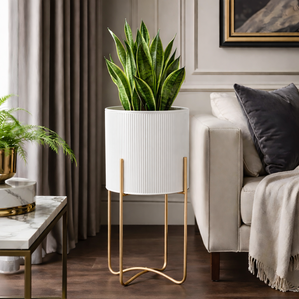 Modern Ridge Planter with Stand