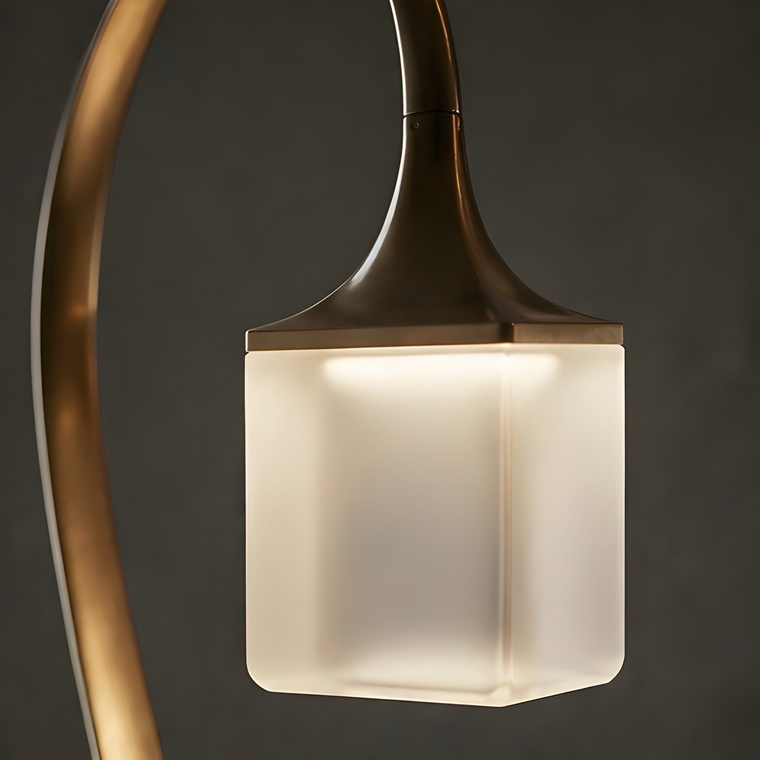 Curve Floor Lamp