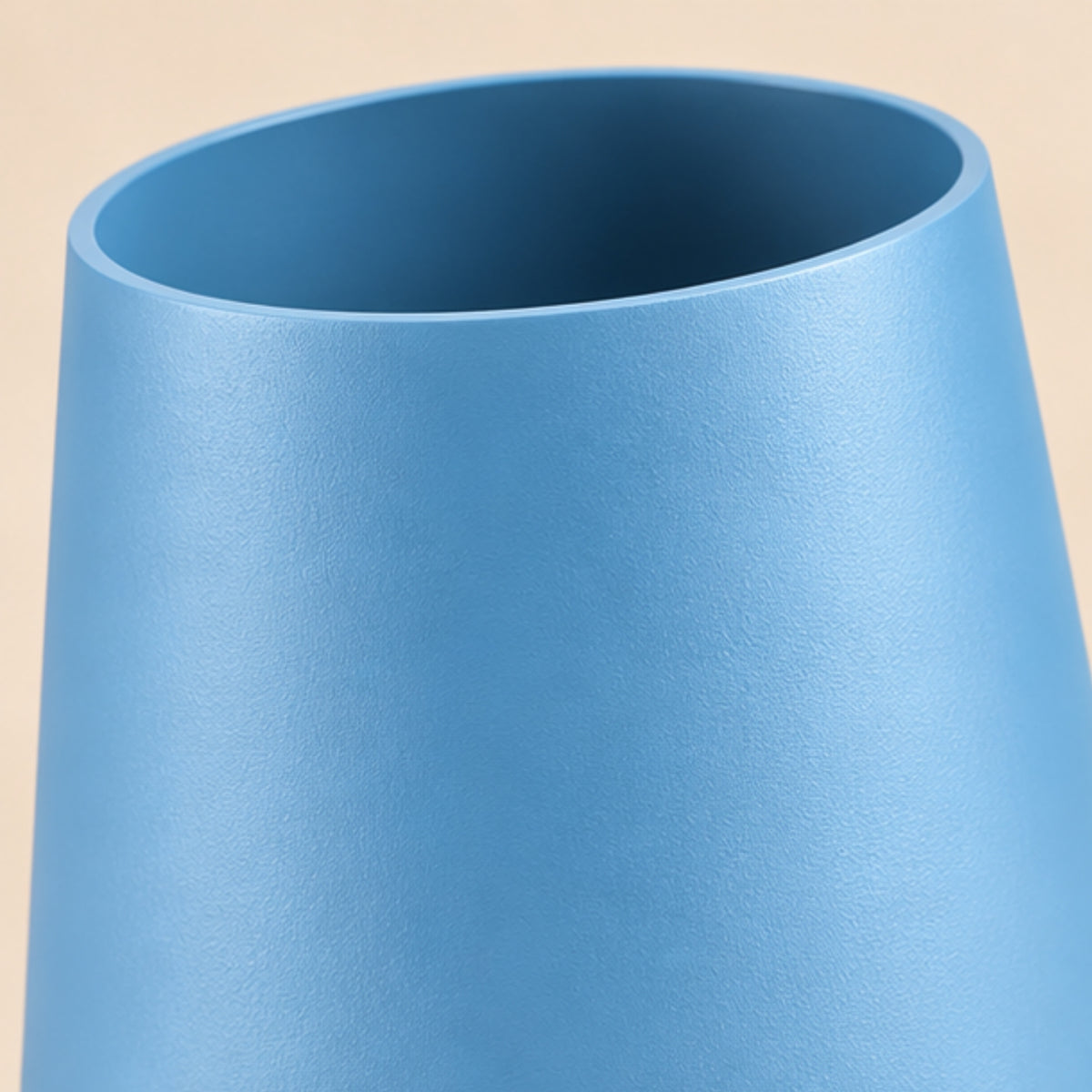 BLUE TAPERED PLANTER SET WITH WOODEN BASE