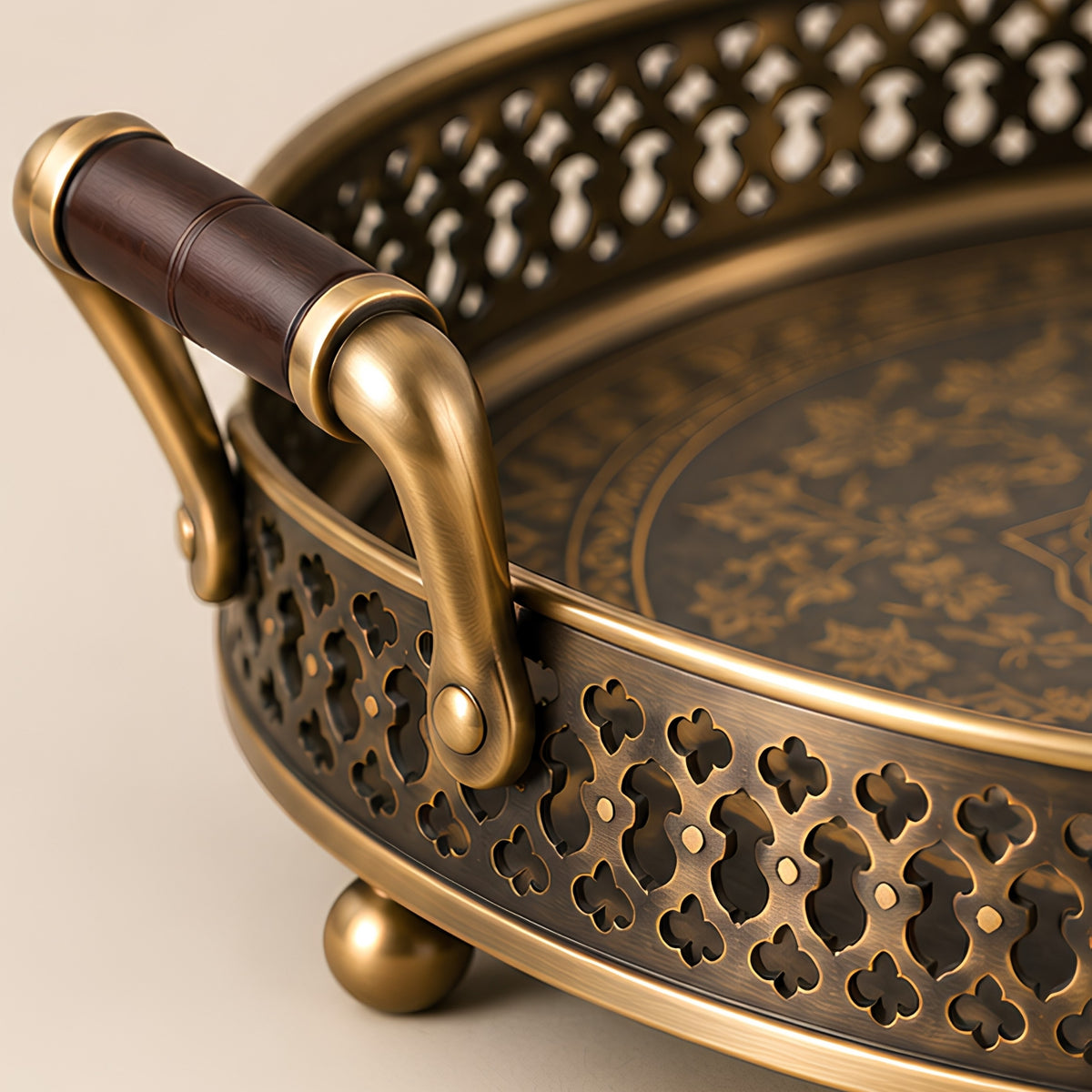 VINTAGE FILIGREE ROUND TRAY SET