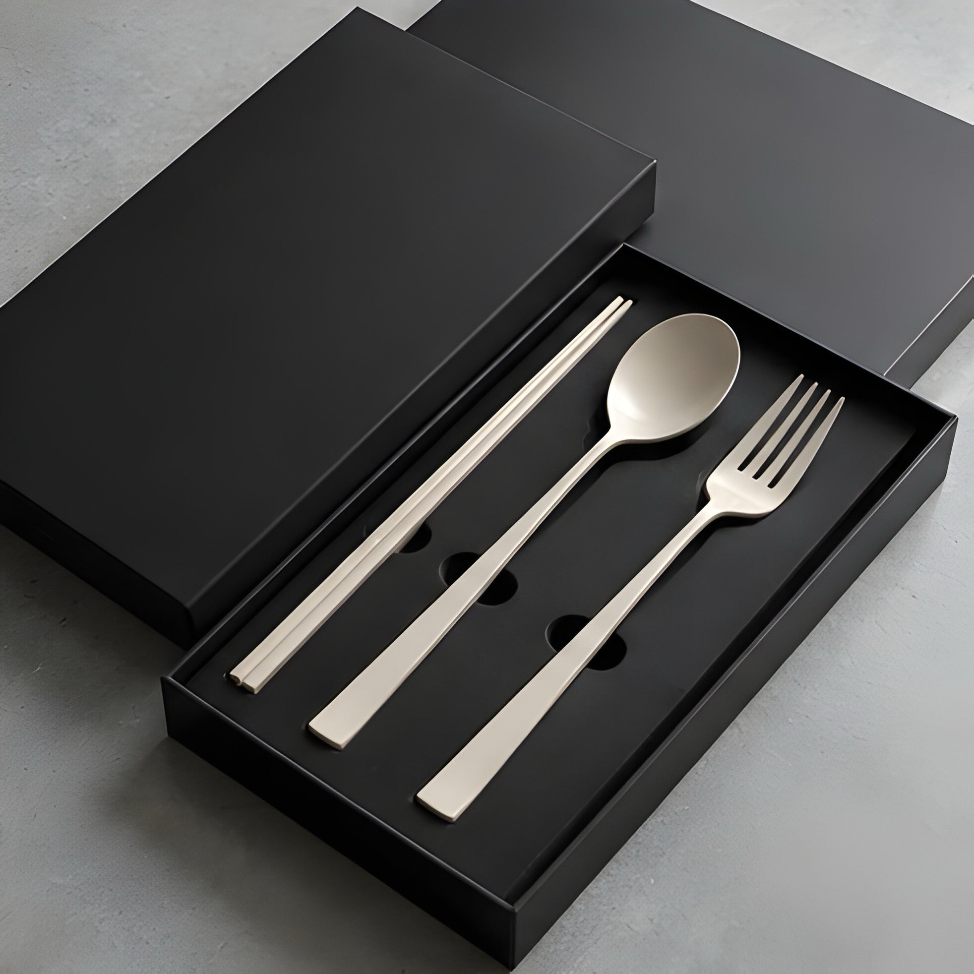 Shadowline Dining Set