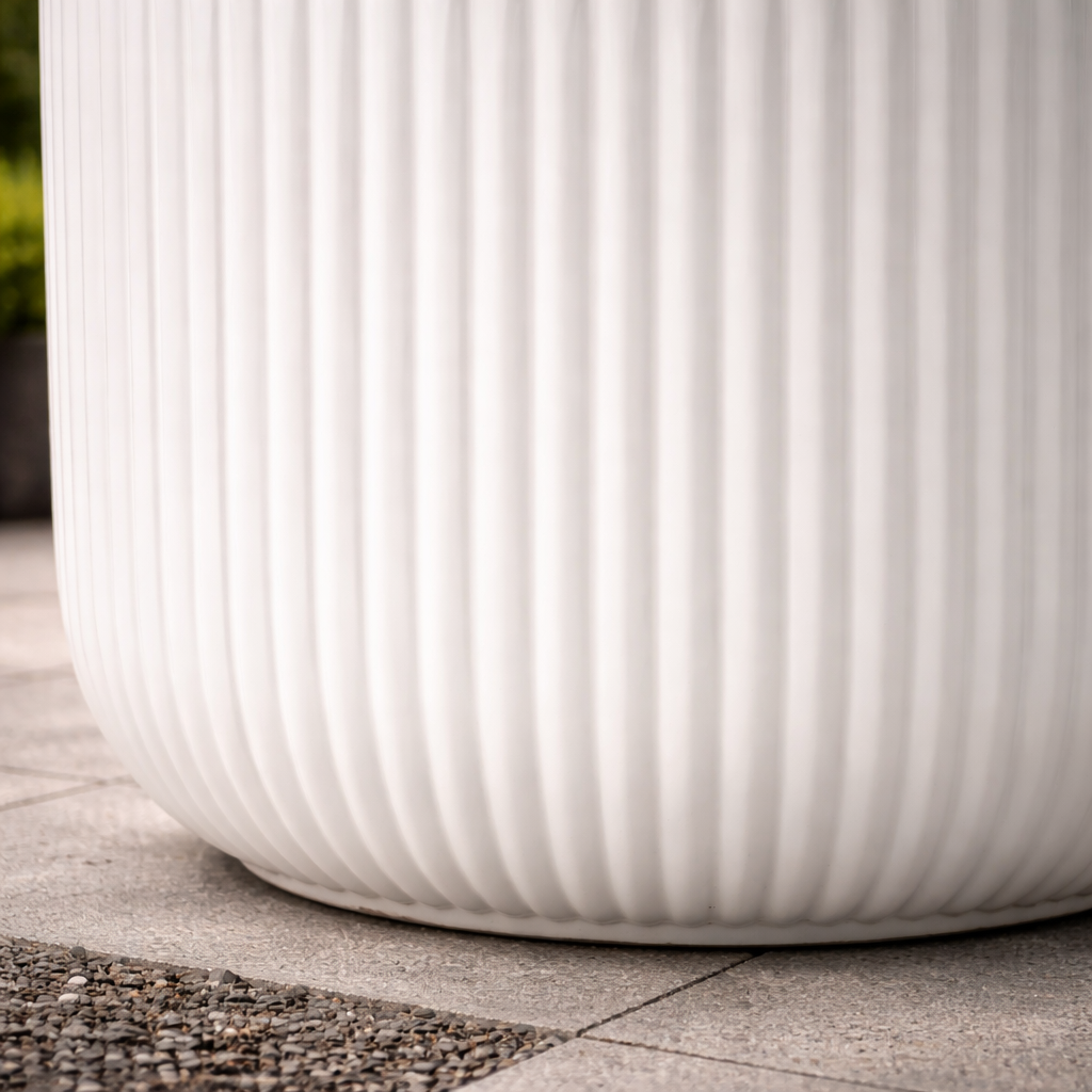 Noir Ribbed Garden Planter