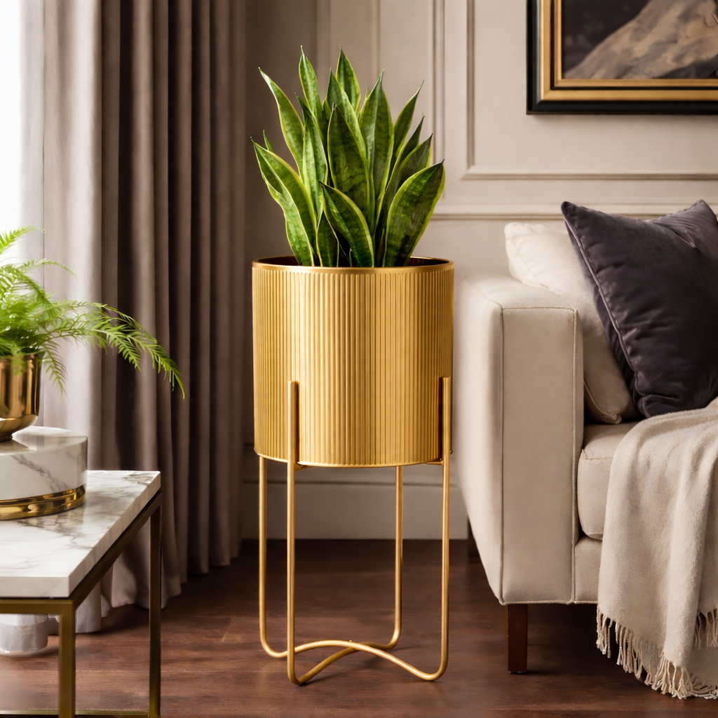 Modern Ridge Planter with Stand