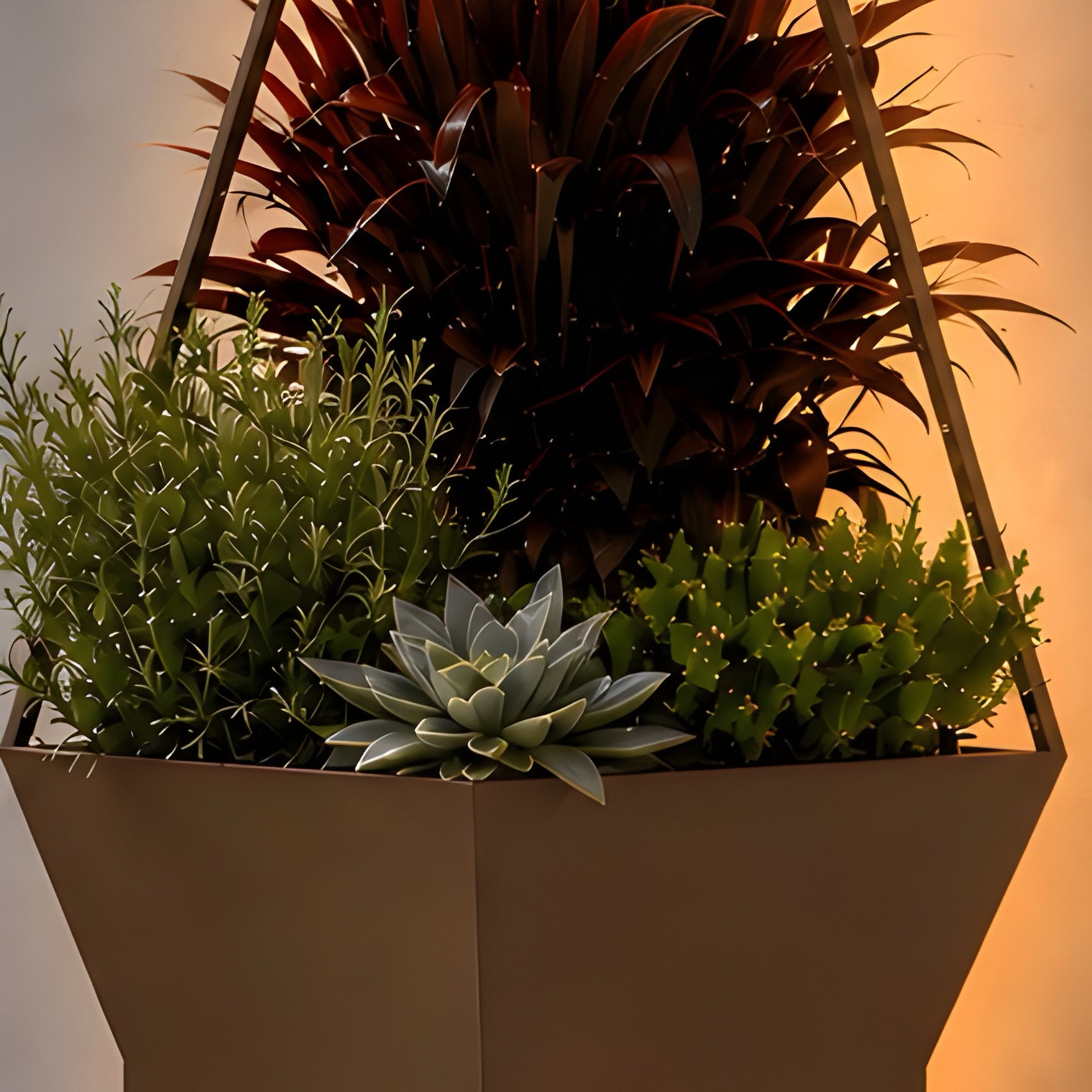 Apex Illume Geometric Planter