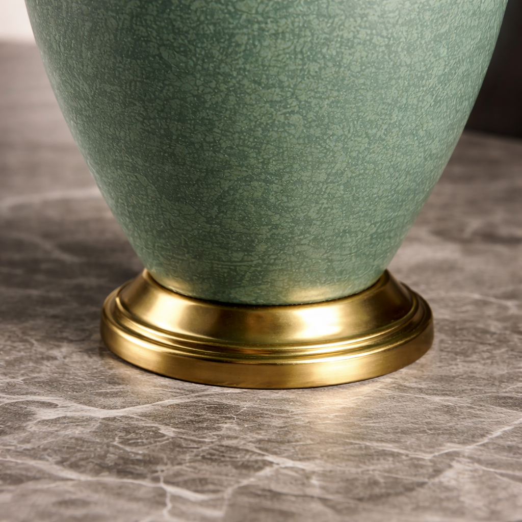 LUXOR TRUMPET IRON VASE