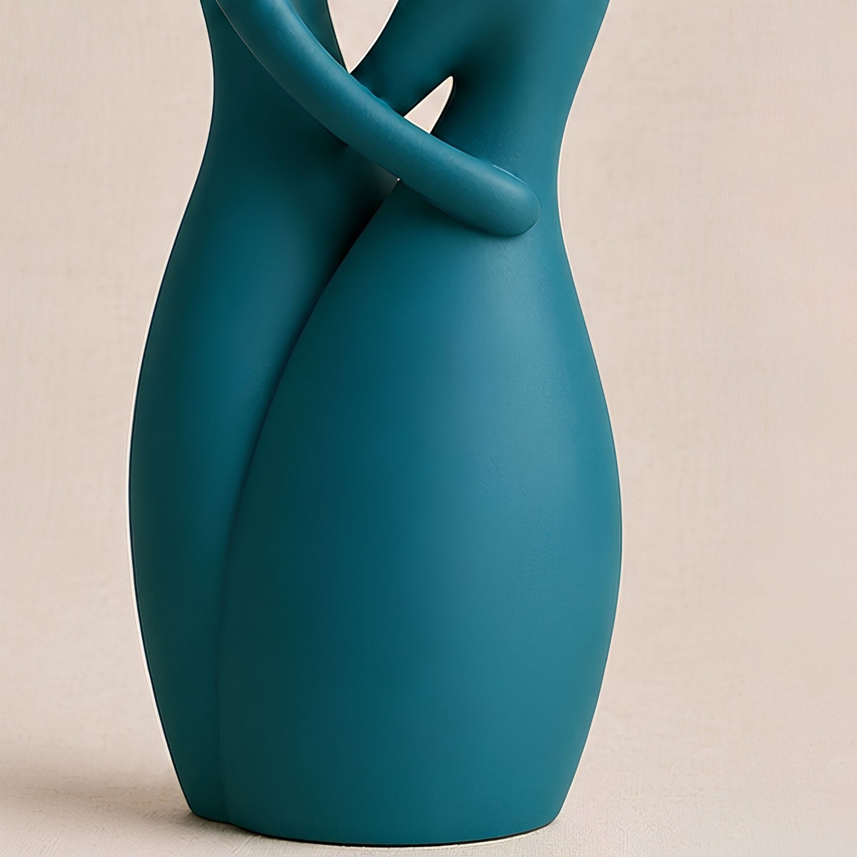 ABSTRACT EMBRACING COUPLE DECORATIVE SCULPTURE