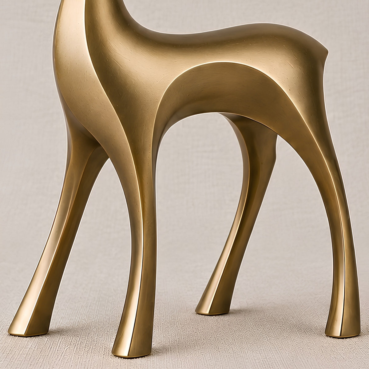 ELEGANT DEER DECORATIVE SCULPTURE