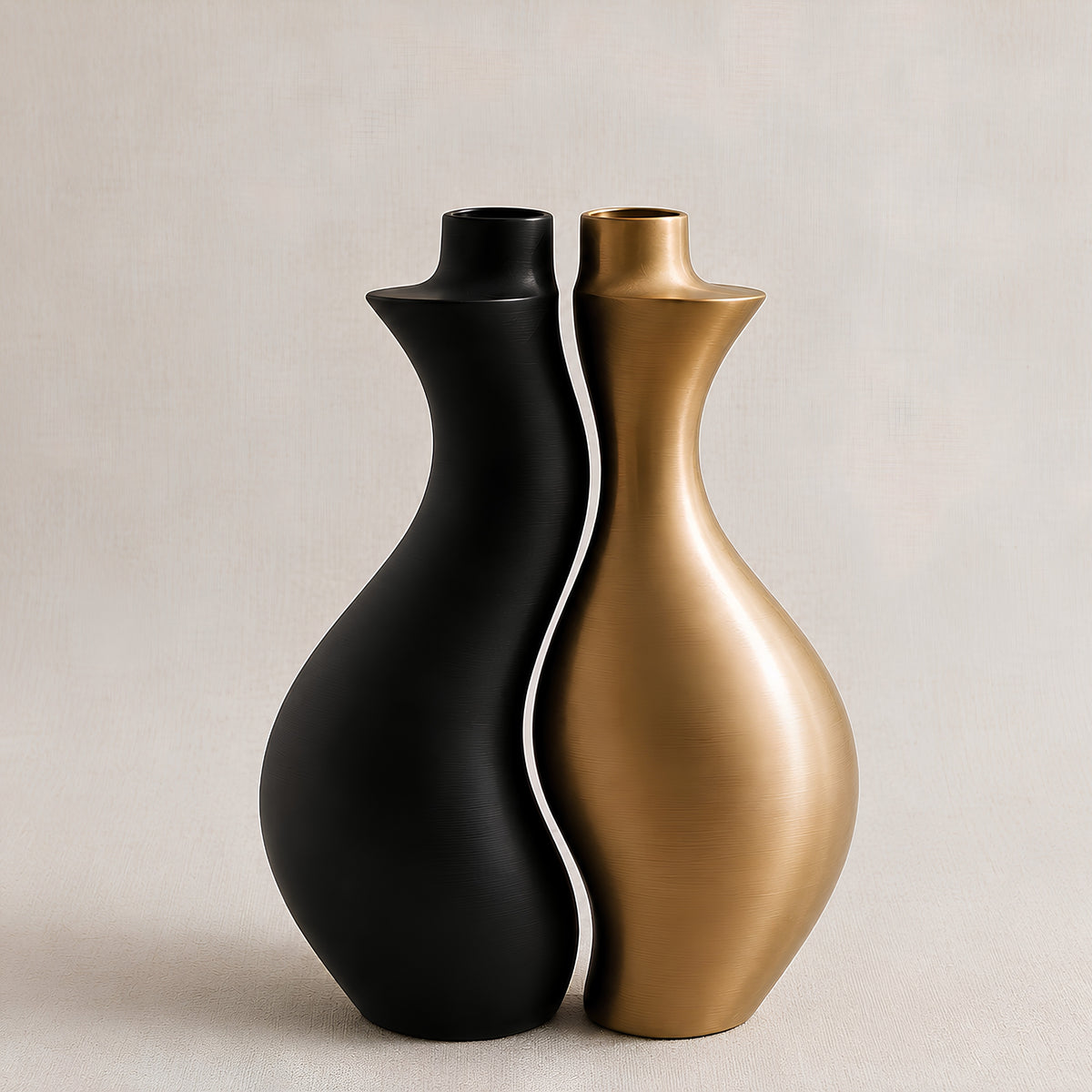 CURVED METAL VASE SET