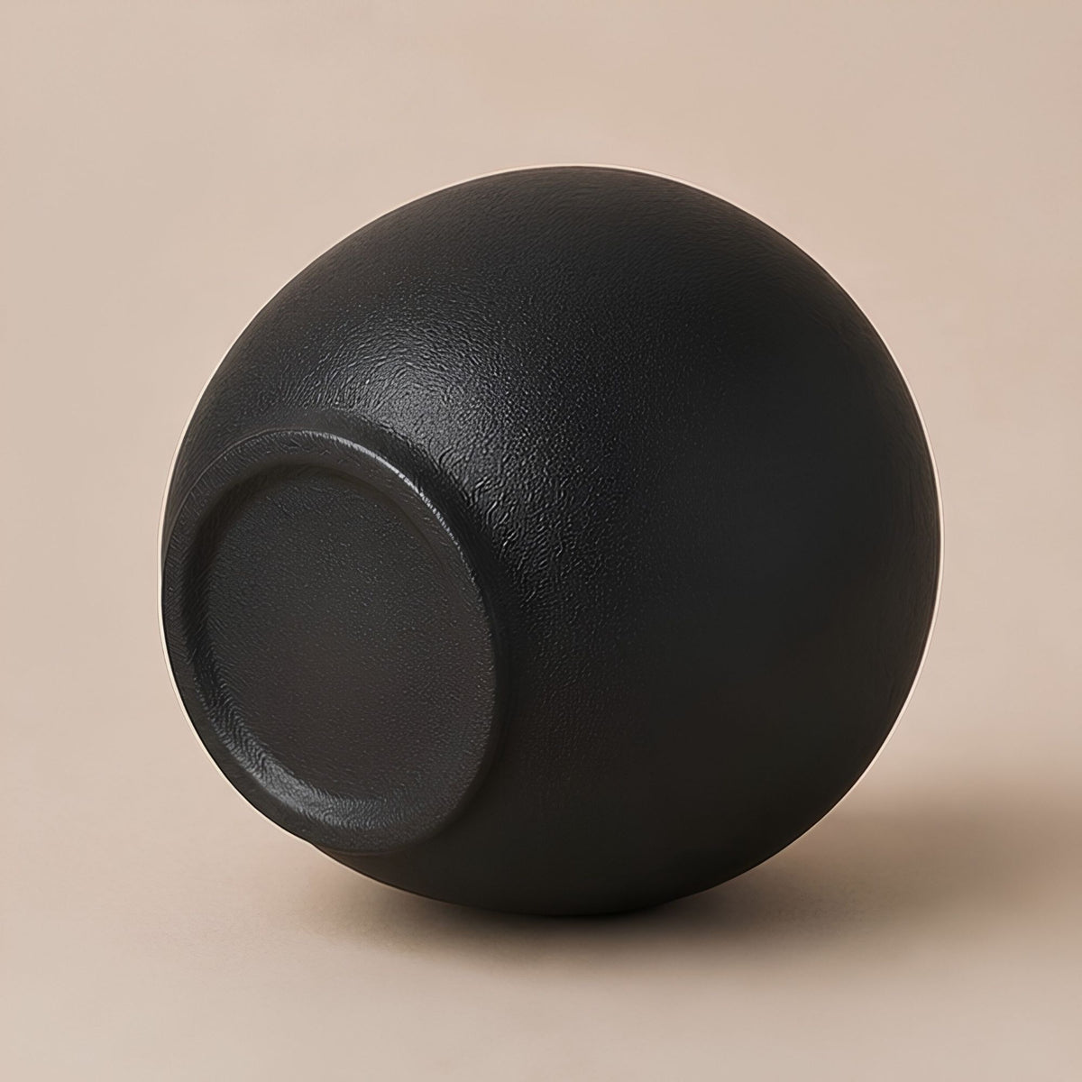 ROUND BULBOUS DECORATIVE VASE