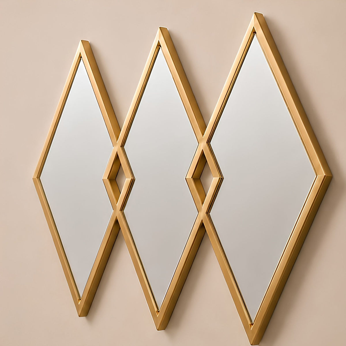 DECORATIVE WALL MIRROR